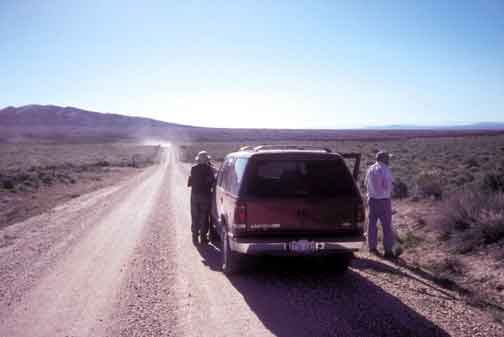 K. Evans and J. Rensel on the Lynn, UT BBS route 85024 stop 39 (photo by V.A. Smith - 2001).
